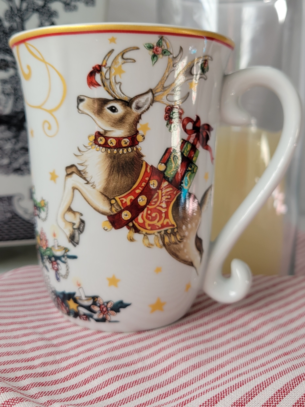 Williams Sonoma Holiday Ceramic Mug